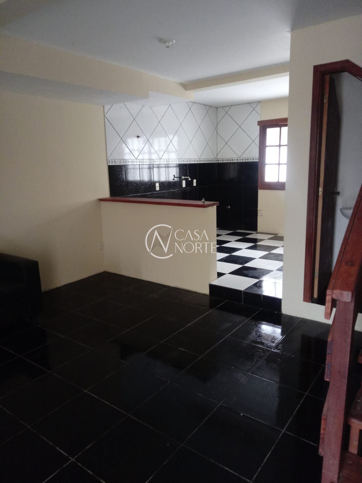 Casa à venda com 2 quartos, 108m², 1 vaga, Rua Doutor Cláudio Walter Ferreira da Silva no bairro Guarujá em Porto Alegre