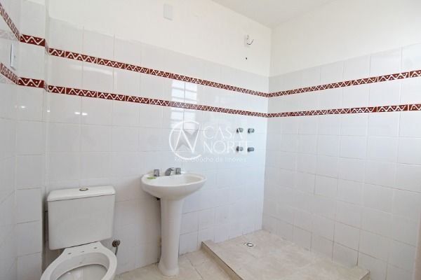 Casa à venda com 2 quartos, 154m², 1 suíte, 2 vagas, Rua Lopo Gonçalves no bairro Cidade Baixa em Porto Alegre