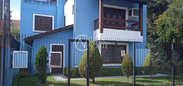 Casa à venda com 3 quartos, 248m², 1 suíte, 2 vagas, Avenida Guaiba no bairro Ipanema em Porto Alegre