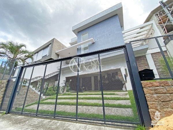 Casa à venda com 3 quartos, 267m², 1 suíte, 3 vagas, Rua Professor Emilio Meyer no bairro Vila Conceição em Porto Alegre