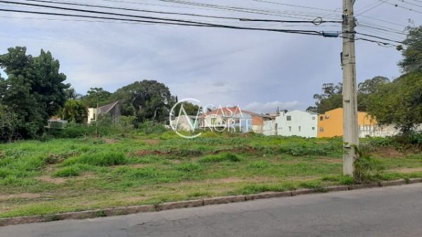 Terreno à venda , 3300m², Avenida Orleaes no bairro Guarujá em Porto Alegre