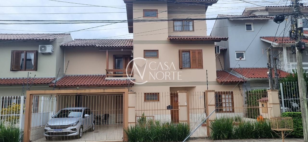 Sobrado à venda com 3 quartos, 180m², 1 suíte, 2 vagas, Rua Luiz Delfino no bairro Espírito Santo em Porto Alegre
