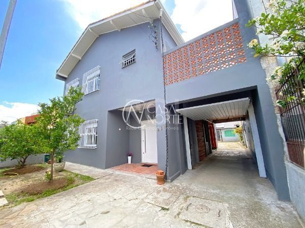 Casa à venda com 3 quartos, 429m², 1 suíte, 3 vagas, Rua Pasteur no bairro Ipanema em Porto Alegre