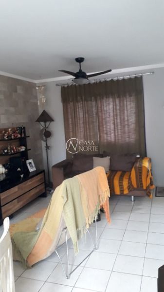 Casa de Condomínio à venda com 2 quartos, 121m², 4 vagas, Avenida Edgar Pires de Castro no bairro Hípica em Porto Alegre