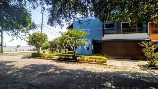 Casa à venda com 3 quartos, 248m², 1 suíte, 2 vagas, Avenida Guaiba no bairro Ipanema em Porto Alegre