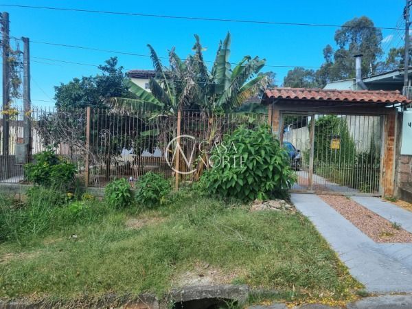 Casa à venda com 2 quartos, 110m², 5 vagas, Rua Professor Joaquim Louzada no bairro Camaquã em Porto Alegre