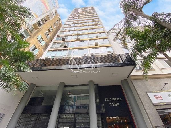 Sala Comercial à venda , 114m², Rua Siqueira Campos no bairro Centro Histórico em Porto Alegre