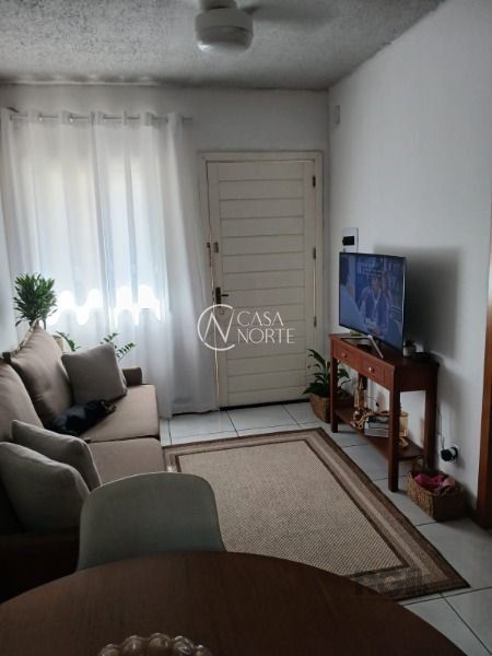 Casa à venda com 2 quartos, 36m², 1 vaga, Rua Nair Garcia Martins no bairro Restinga em Porto Alegre