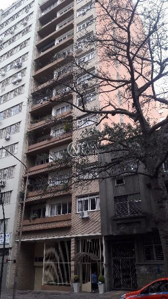 Apartamento à venda com 3 quartos, 202m², 1 suíte, 1 vaga, Rua Duque de Caxias no bairro Centro Histórico em Porto Alegre