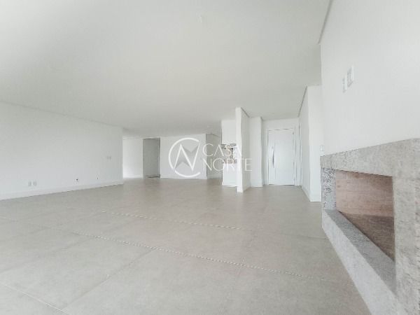 Cobertura à venda com 3 quartos, 346m², 3 suítes, 4 vagas, Rua Maraca no bairro Vila Assunção em Porto Alegre