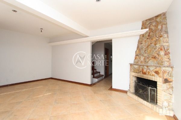 Casa à venda com 3 quartos, 212m², 1 suíte, 2 vagas, Rua Doutor Pitrez no bairro Ipanema em Porto Alegre