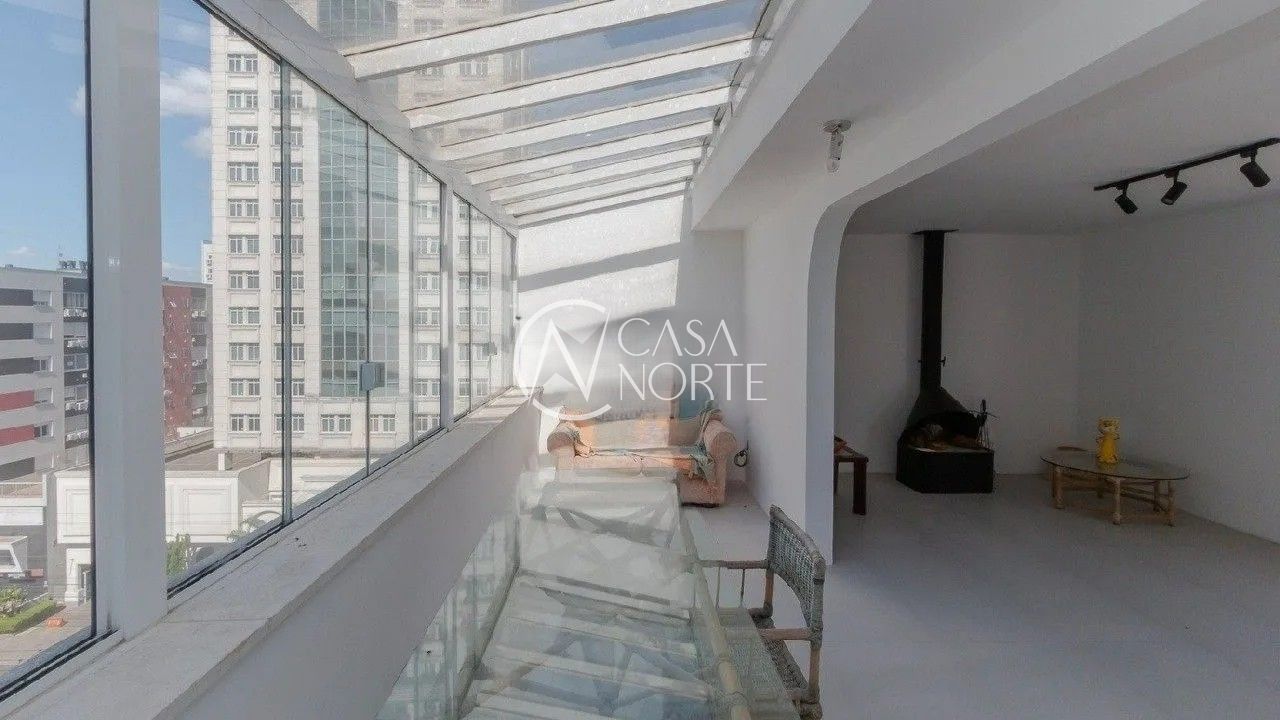 Cobertura à venda com 2 quartos, 150m², 1 suíte, 1 vaga, Avenida Getúlio Vargas no bairro Menino Deus em Porto Alegre