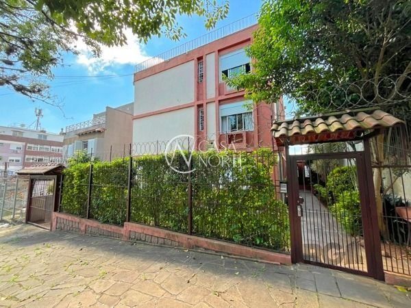 Apartamento à venda com 3 quartos, 77m², 1 vaga, Rua Professor Clemente Pinto no bairro Medianeira em Porto Alegre