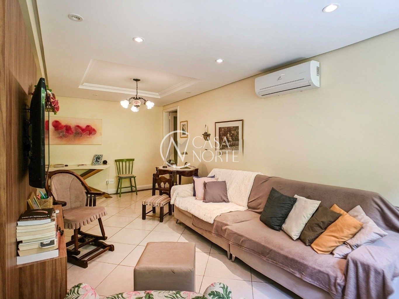 Apartamento à venda com 2 quartos, 77m², 1 vaga, Avenida Padre Cacique no bairro Menino Deus em Porto Alegre