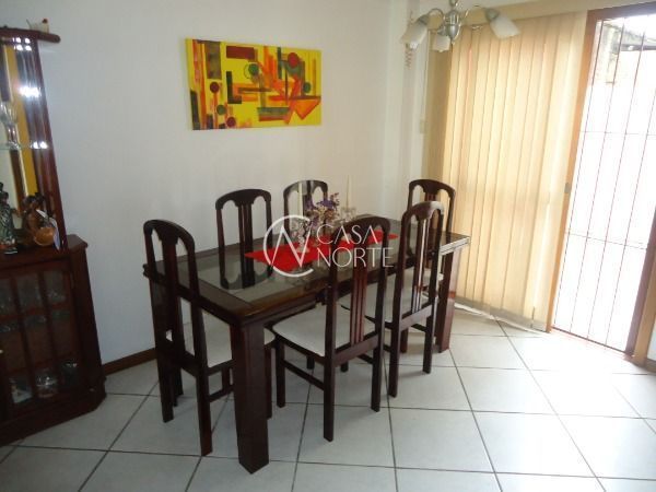 Sobrado à venda com 3 quartos, 158m², 1 suíte, 2 vagas, Rua Luiz Delfino no bairro Espírito Santo em Porto Alegre