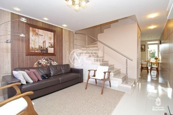 Casa à venda com 3 quartos, 172m², 2 suítes, 2 vagas, Avenida Altos do Santa Rita no bairro Aberta dos Morros em Porto Alegre