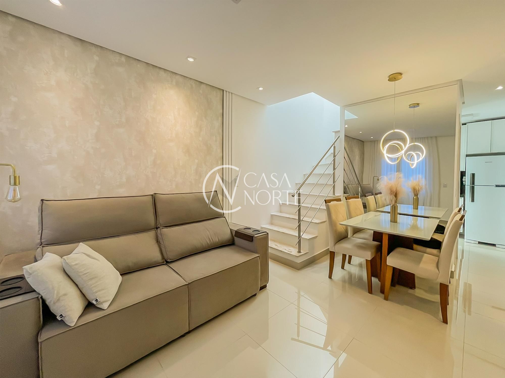 Casa de Condomínio à venda com 2 quartos, 85m², 1 suíte, 1 vaga, Rua Doutor Pereira Neto no bairro Tristeza em Porto Alegre