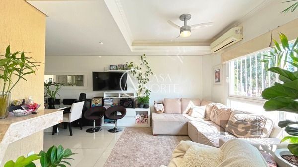 Casa à venda com 3 quartos, 108m², 1 suíte, 2 vagas, Rua Samuel Wainstein no bairro Aberta dos Morros em Porto Alegre