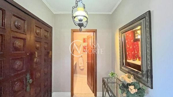 Casa à venda com 4 quartos, 370m², 1 suíte, 3 vagas, Manaue no bairro Vila Assunção em Porto Alegre