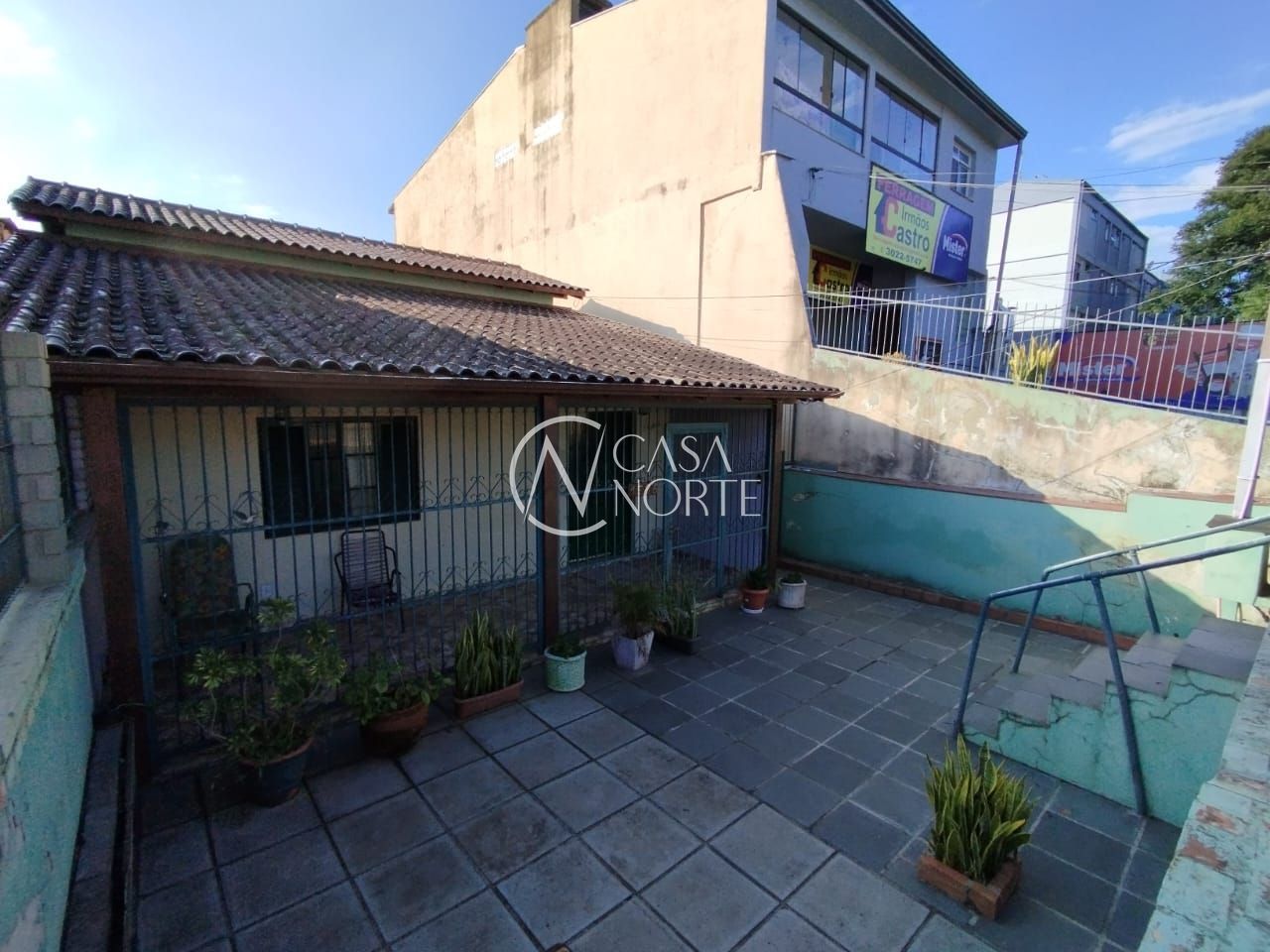 Casa à venda com 2 quartos, 114m², 1 vaga, Rua Doutor Pereira Neto no bairro Tristeza em Porto Alegre