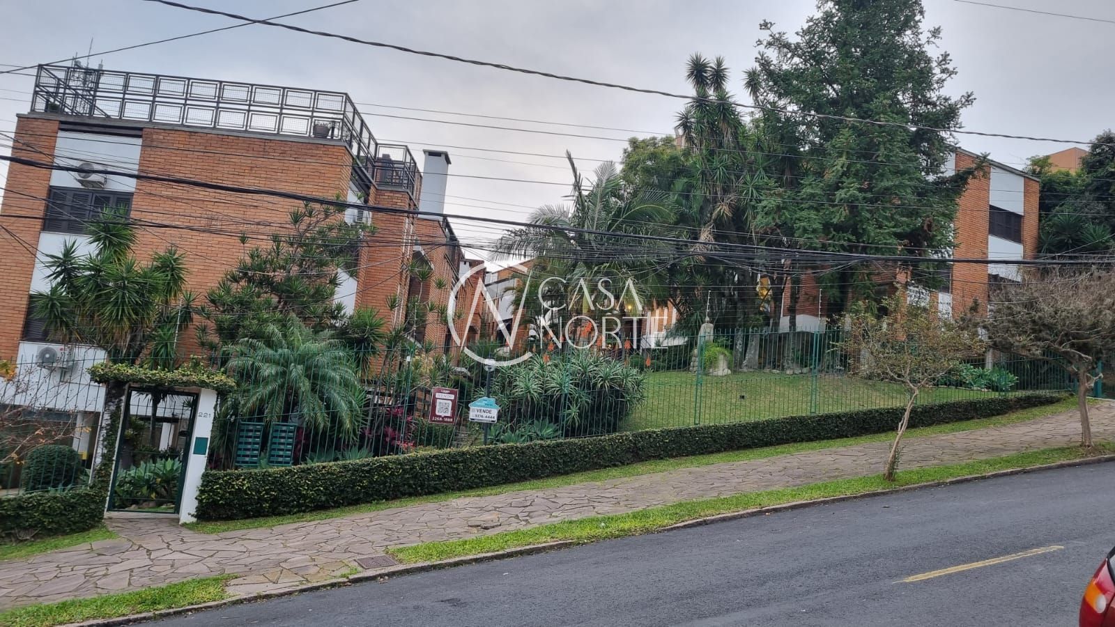 Apartamento à venda com 3 quartos, 132m², 1 suíte, 1 vaga, Avenida Icaraí no bairro Cristal em Porto Alegre