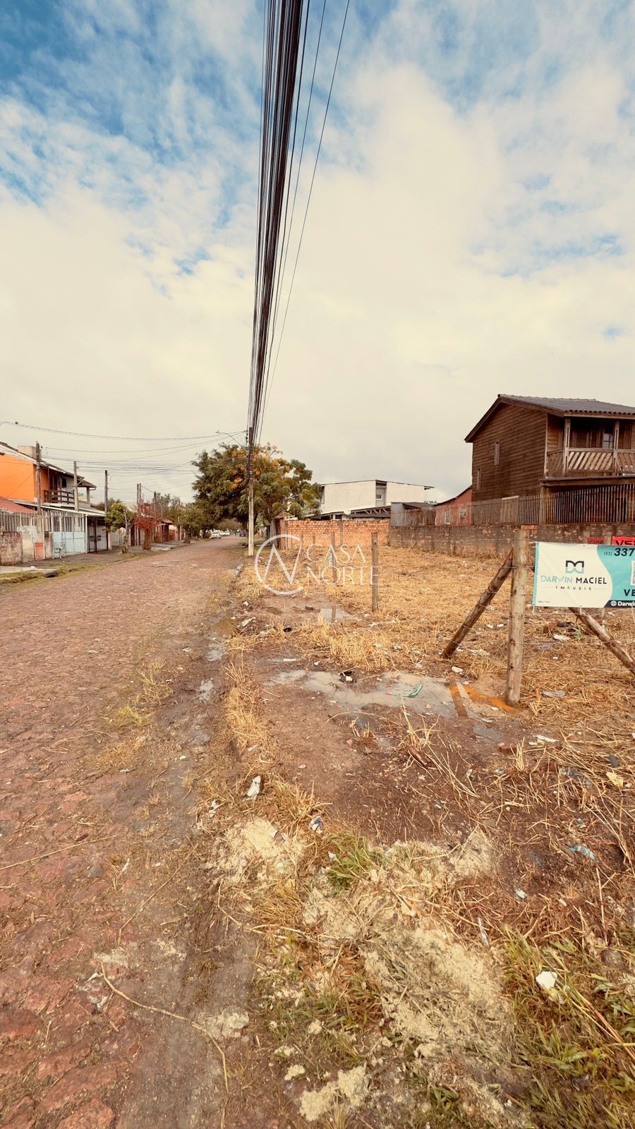 Terreno à venda  com 204m², Rua Catarina Quadros no bairro Hípica em Porto Alegre