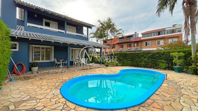 Casa à venda com 3 quartos, 285m², 1 suíte, 4 vagas, Rua Paulo Derly Strehl no bairro Espírito Santo em Porto Alegre