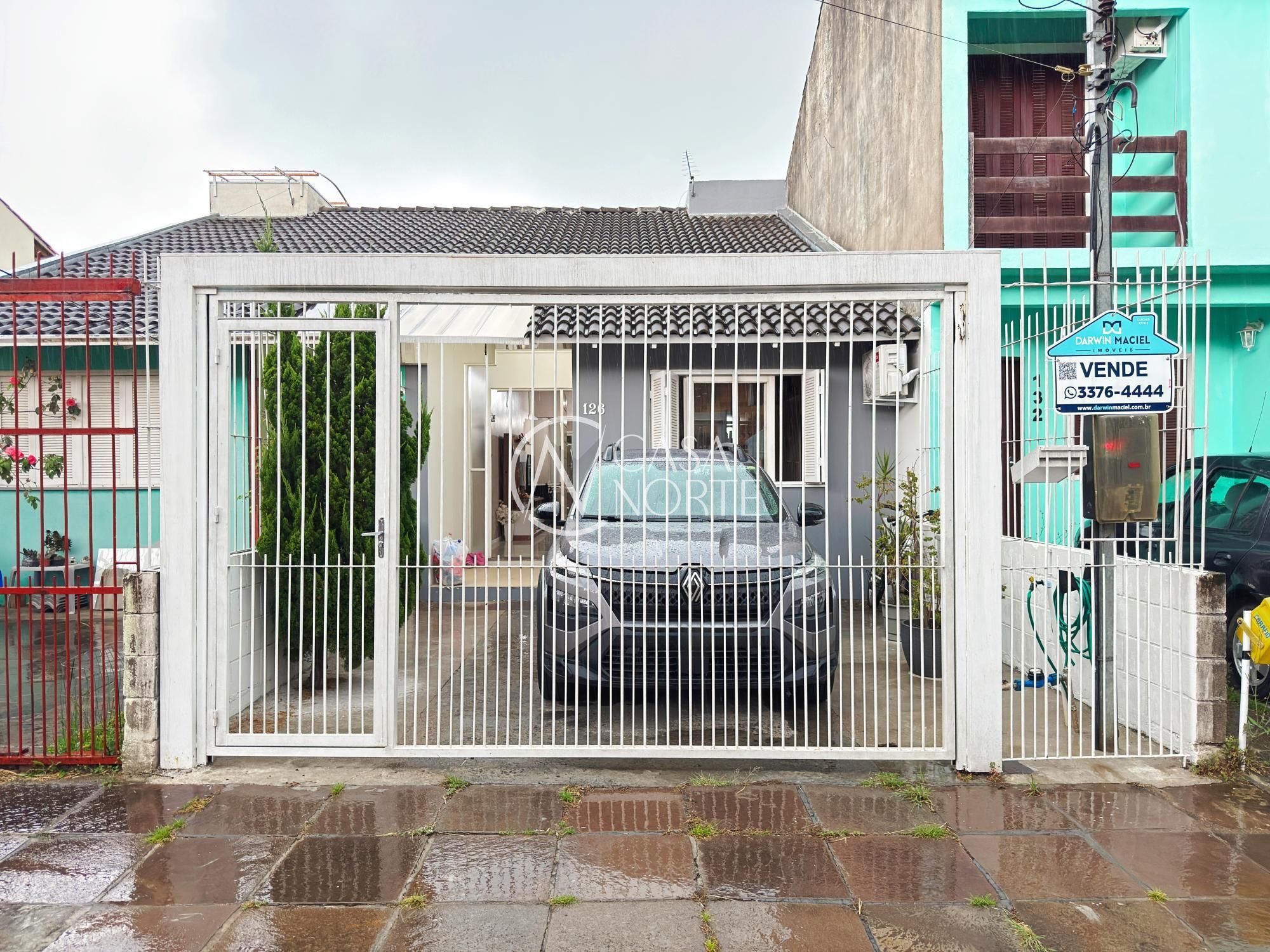 Casa à venda com 2 quartos, 79m², 1 suíte, 2 vagas, Rua Alexio Fagherazzi no bairro Hípica em Porto Alegre