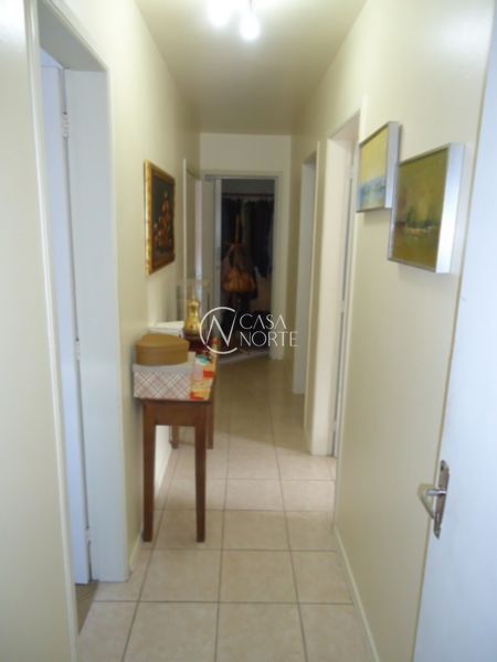 Casa à venda com 3 quartos, 252m², 2 vagas, Rua Conselheiro Xavier da Costa no bairro Ipanema em Porto Alegre