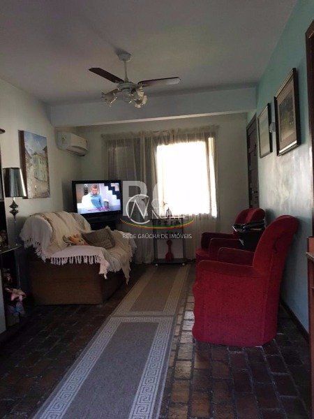 Casa de Condomínio à venda com 3 quartos, 122m², 2 vagas, Avenida Juca Batista no bairro Cavalhada em Porto Alegre