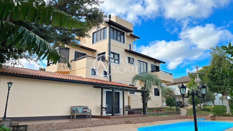 Casa de Condomínio à venda com 5 quartos, 455m², 2 suítes, 7 vagas, Rua Francisco Solano Borges no bairro Hípica em Porto Alegre