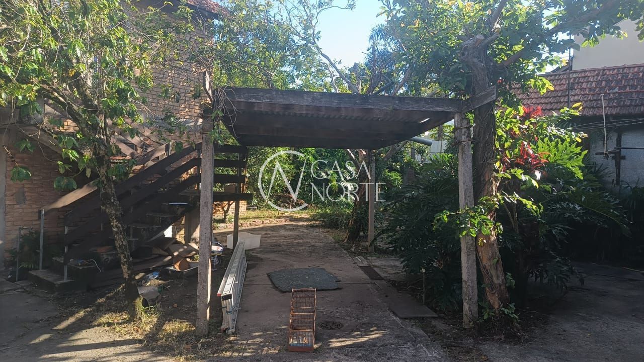 Casa à venda com 3 quartos com 280m², 1 suíte, 2 vagas, Rua Otelo Rosa no bairro Ipanema em Porto Alegre