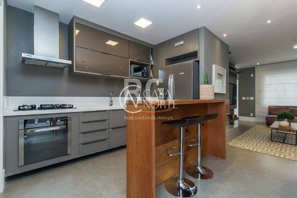 Casa de Condomínio à venda com 3 quartos, 191m², 1 suíte, 2 vagas, Estrada João Salomoni no bairro Vila Nova em Porto Alegre