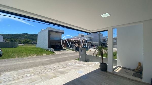 Casa de Condomínio à venda com 3 quartos, 203m², 1 suíte, 2 vagas, Rua Monsenhor Augusto Dalvit no bairro Aberta dos Morros em Porto Alegre