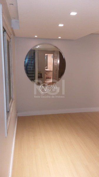 Casa de Condomínio à venda com 4 quartos, 138m², 1 vaga, Rua Upamaroti no bairro Cristal em Porto Alegre