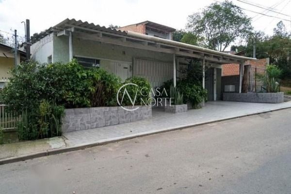 Casa à venda com 3 quartos, 300m², 3 suítes, 2 vagas, Rua João Francisco Barbosa no bairro Vila Nova em Porto Alegre