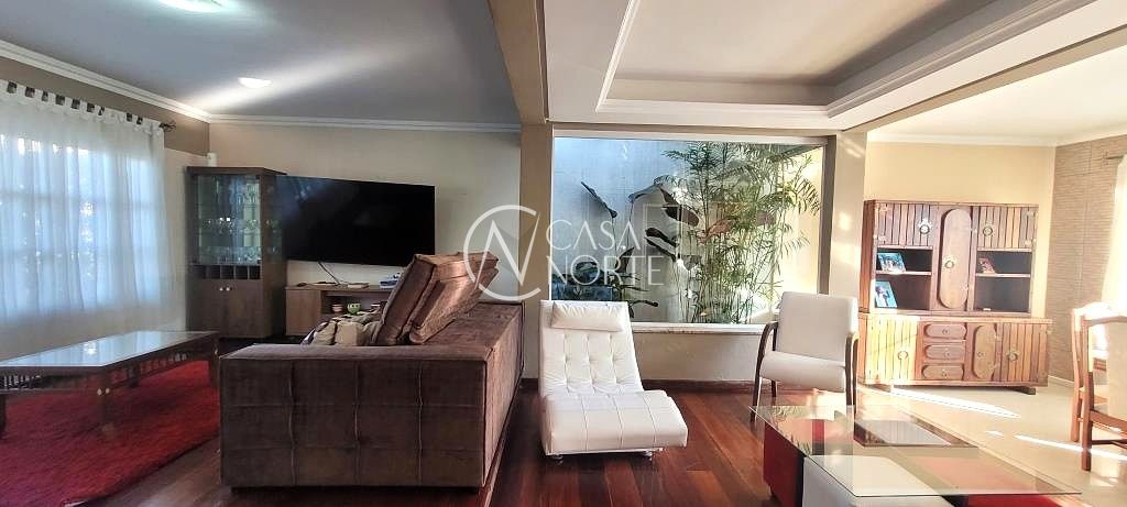 Casa à venda com 4 quartos, 351m², 1 suíte, 2 vagas, Rua Paulo Derly Strehl no bairro Espírito Santo em Porto Alegre