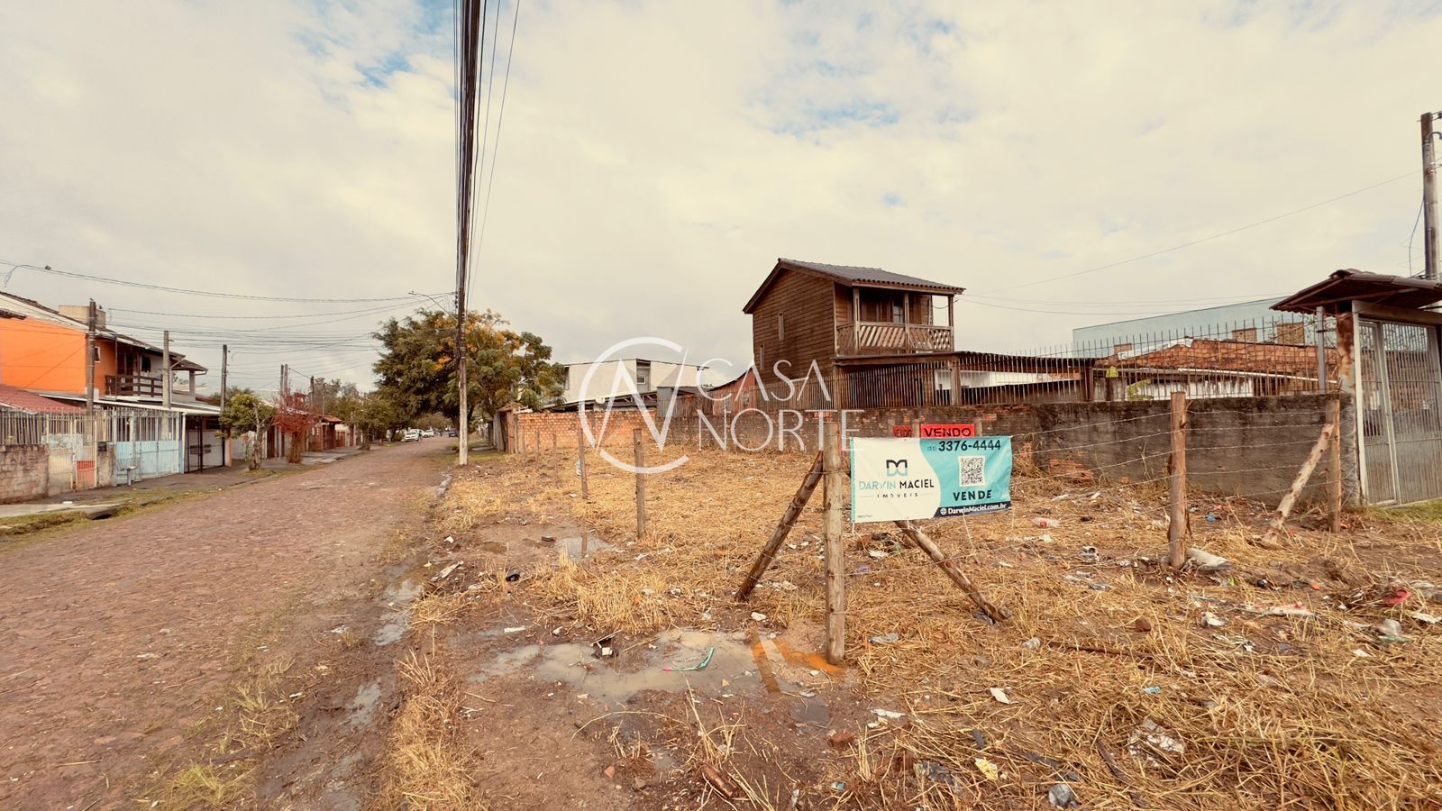 Terreno à venda  com 204m², Rua Catarina Quadros no bairro Hípica em Porto Alegre