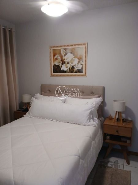 Casa à venda com 2 quartos, 36m², 1 vaga, Rua Nair Garcia Martins no bairro Restinga em Porto Alegre