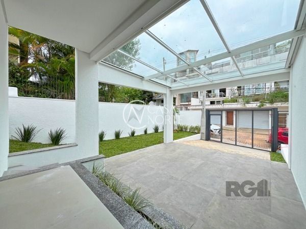 Casa à venda com 3 quartos, 155m², 1 suíte, 2 vagas, Rua Padre João Batista Reus no bairro Vila Conceição em Porto Alegre