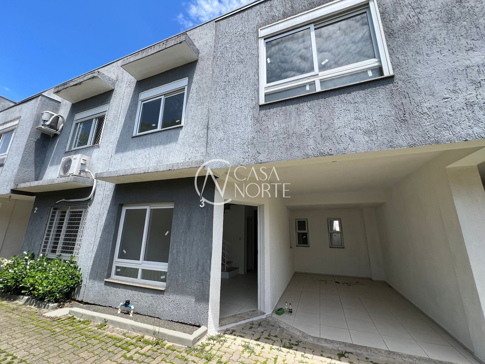 Casa de Condomínio à venda com 3 quartos, 104m², 1 suíte, 1 vaga, Rua Doutor Mário Totta no bairro Tristeza em Porto Alegre