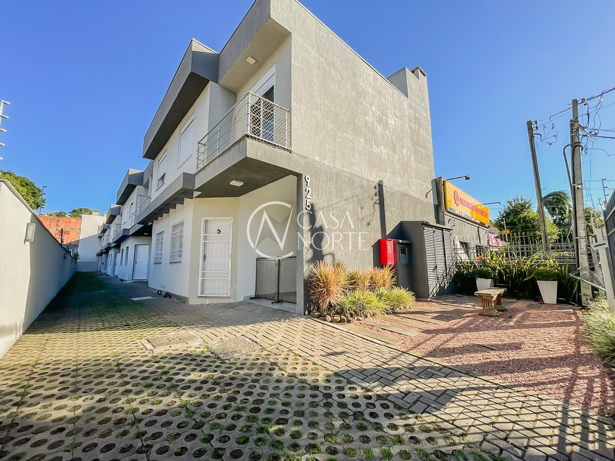 Casa de Condomínio à venda com 2 quartos, 85m², 1 suíte, 1 vaga, Rua Doutor Pereira Neto no bairro Tristeza em Porto Alegre