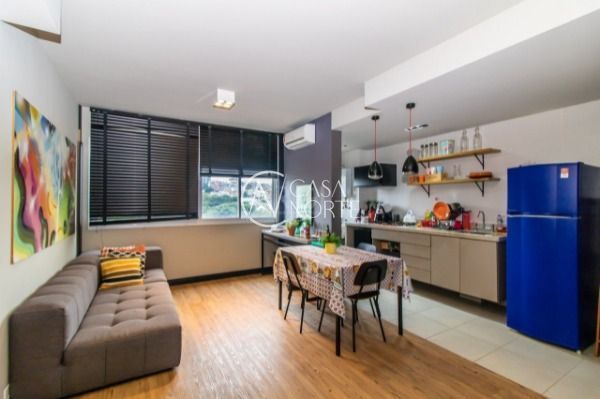 Apartamento à venda com 2 quartos, 59m², 1 suíte, 2 vagas, Rua Dário Totta no bairro Teresópolis em Porto Alegre