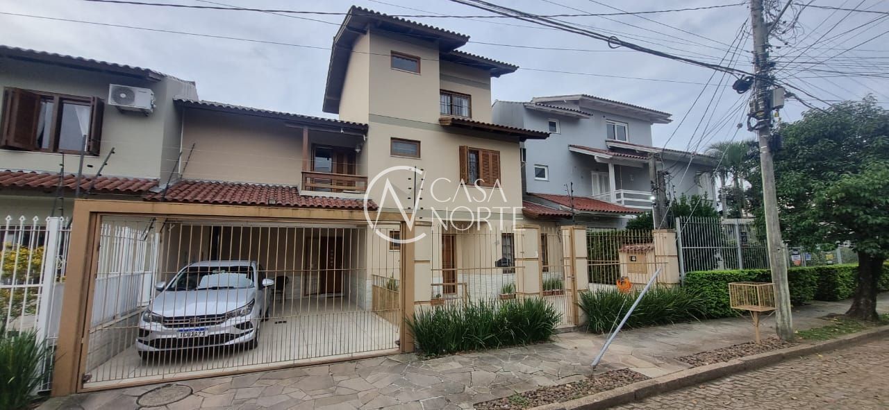 Sobrado à venda com 3 quartos, 180m², 1 suíte, 2 vagas, Rua Luiz Delfino no bairro Espírito Santo em Porto Alegre