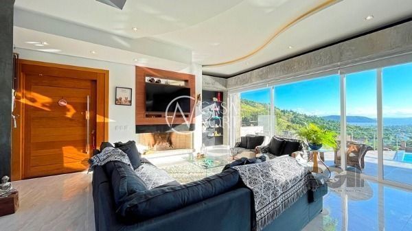 Casa de Condomínio à venda com 3 quartos, 500m², 3 suítes, 4 vagas, Avenida Altos do Santa Rita no bairro Aberta dos Morros em Porto Alegre