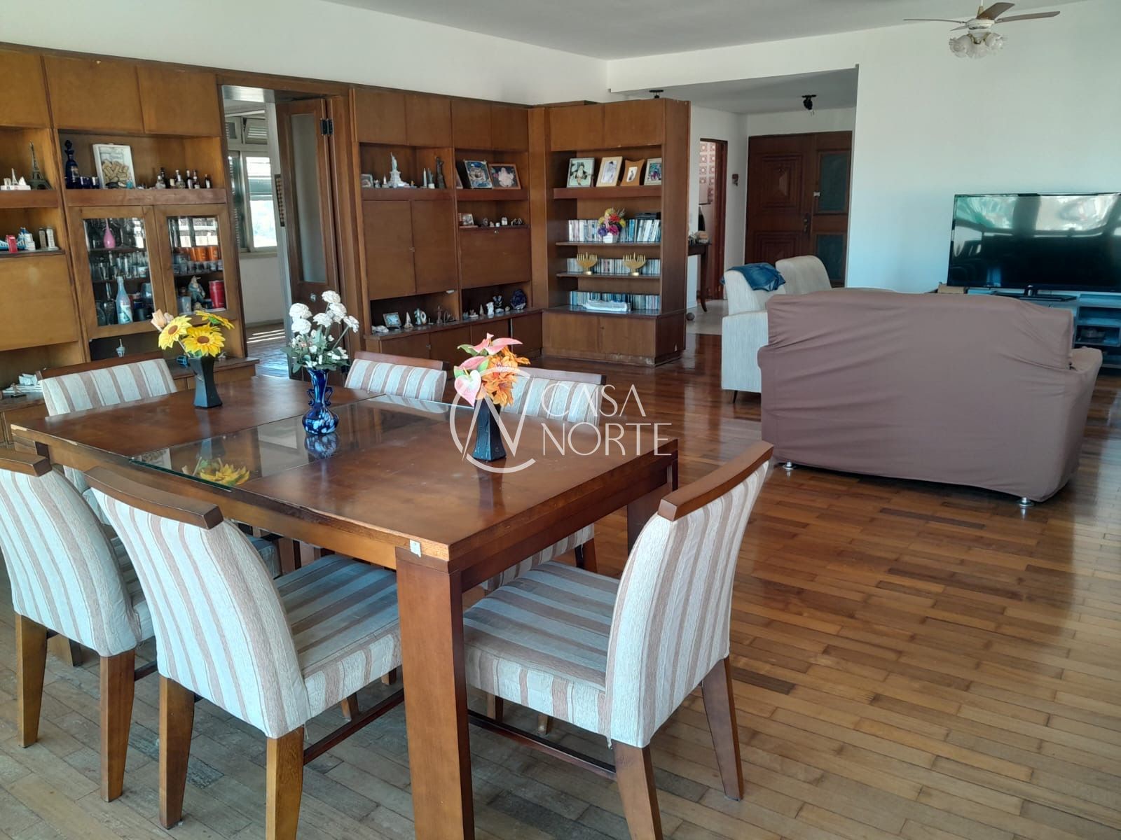 Apartamento à venda com 4 quartos, 280m², 1 suíte, 1 vaga, Avenida Venâncio Aires no bairro Farroupilha em Porto Alegre