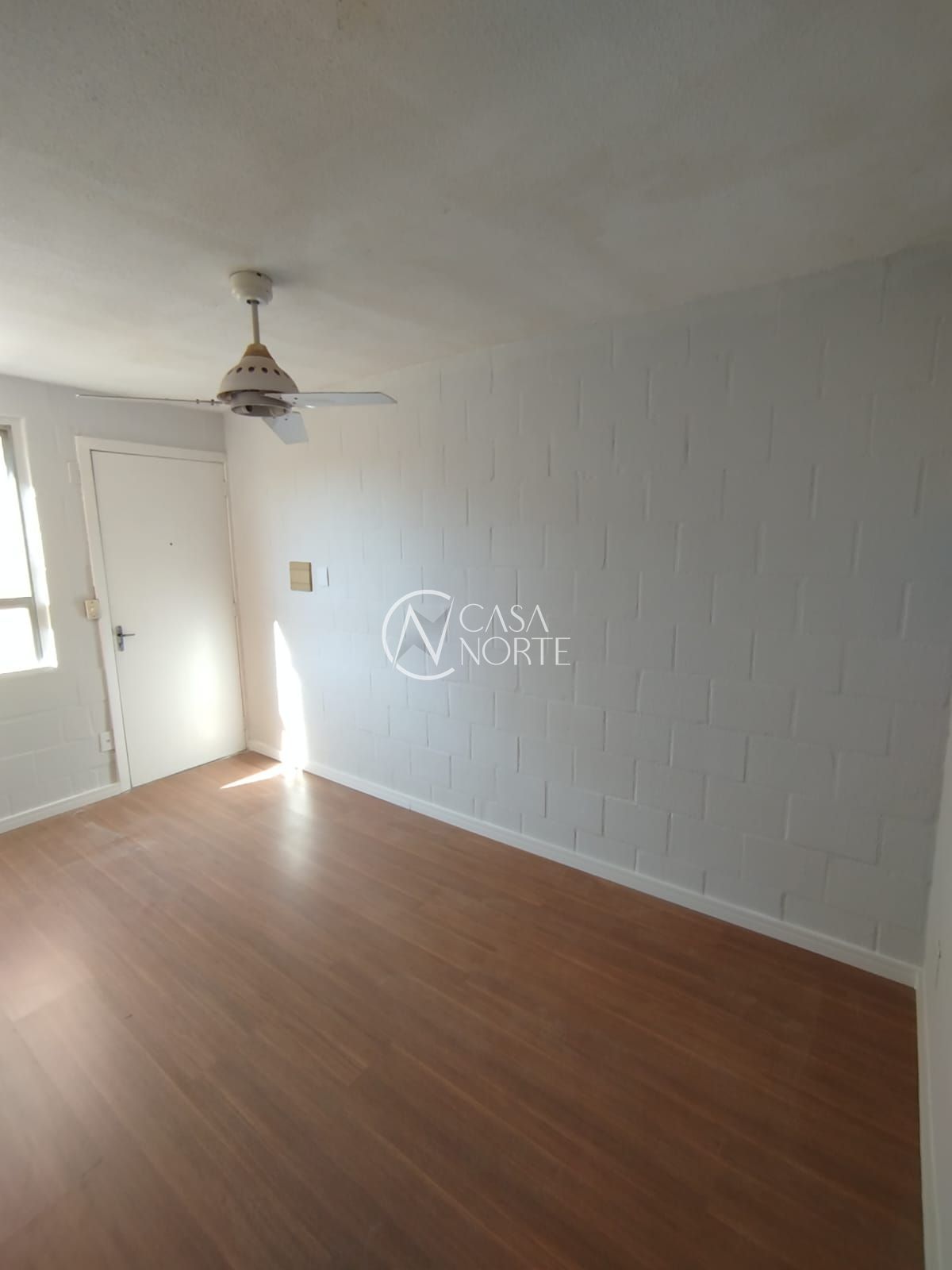 Apartamento à venda com 2 quartos, 39m², 1 vaga, Rua Paulo Renato Ketzer de Souza no bairro Rubem Berta em Porto Alegre