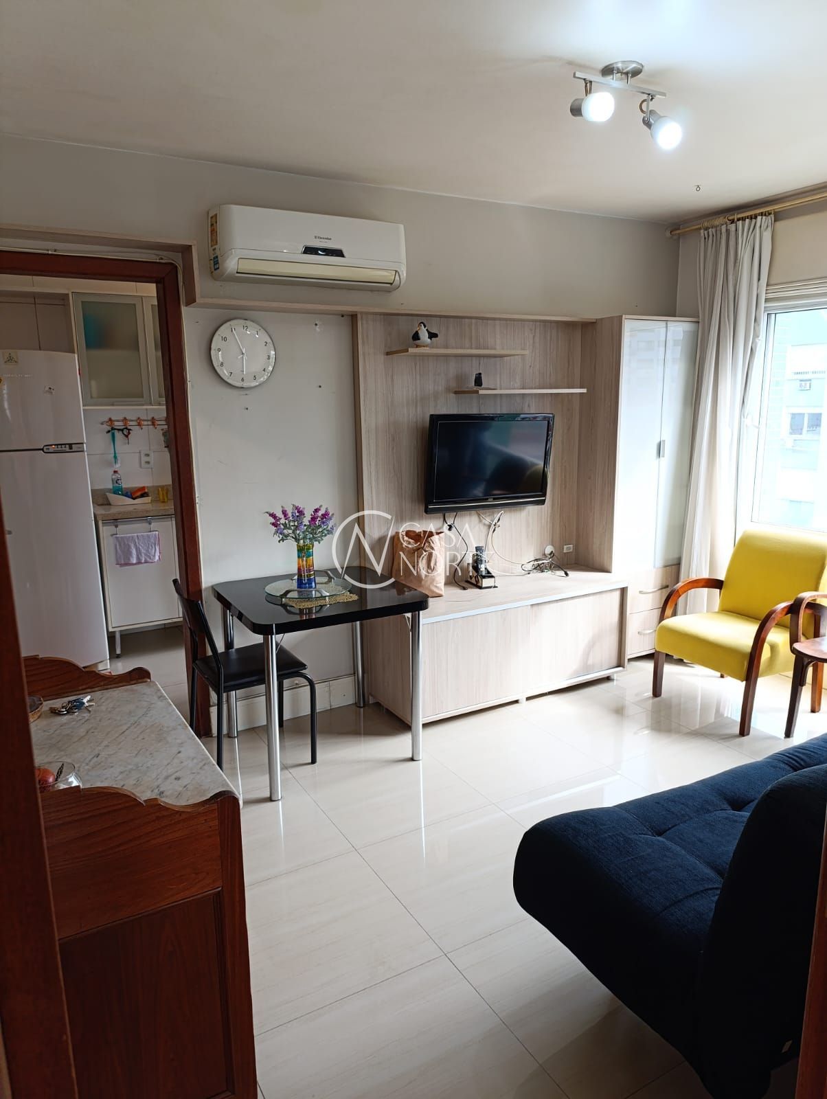 Apartamento à venda com 2 quartos, 59m², Rua Vicente da Fontoura no bairro Santana em Porto Alegre