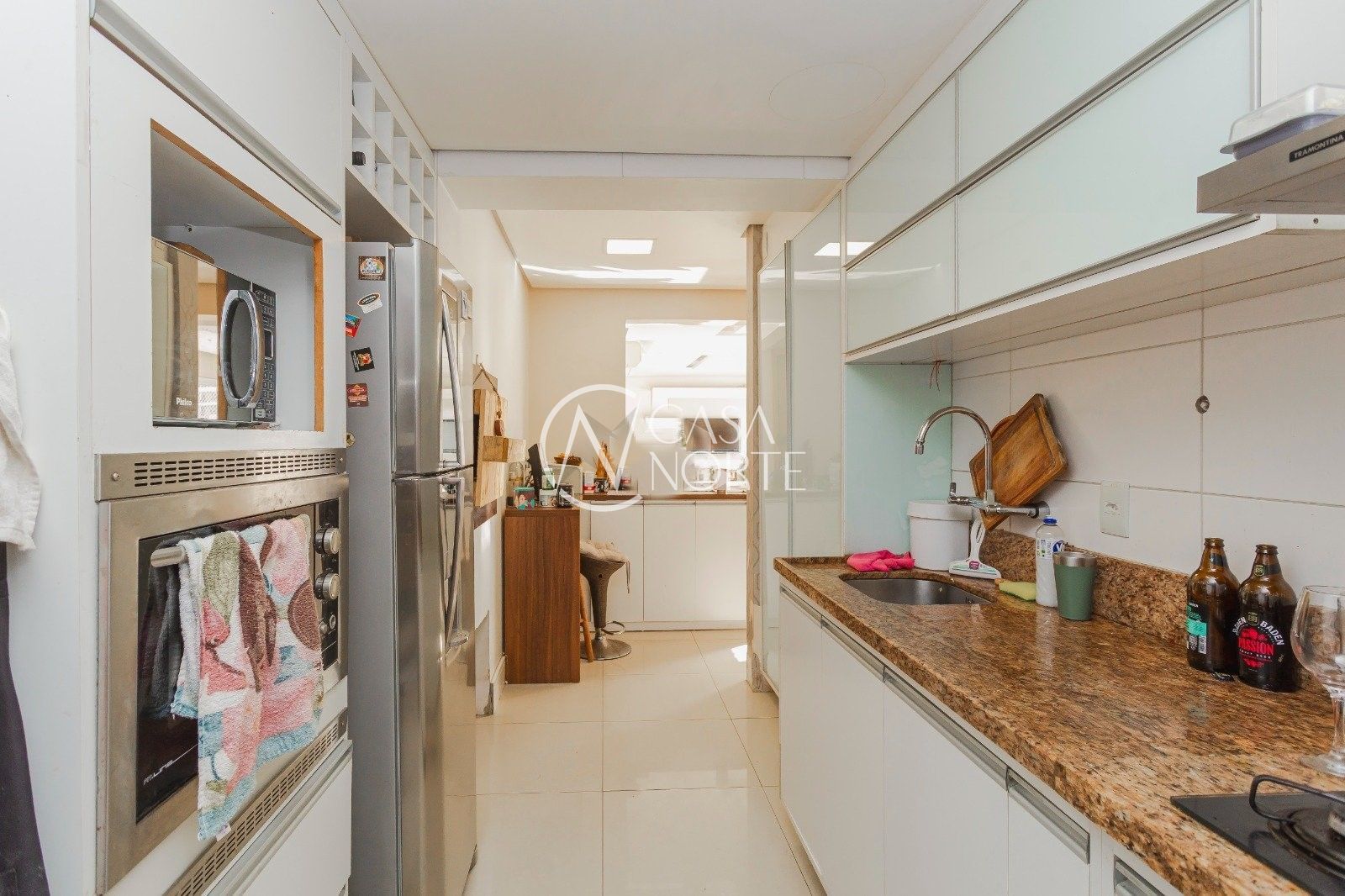 Apartamento à venda com 3 quartos, 113m², 1 suíte, 3 vagas, Rua Acélio Daudt no bairro Passo da Areia em Porto Alegre