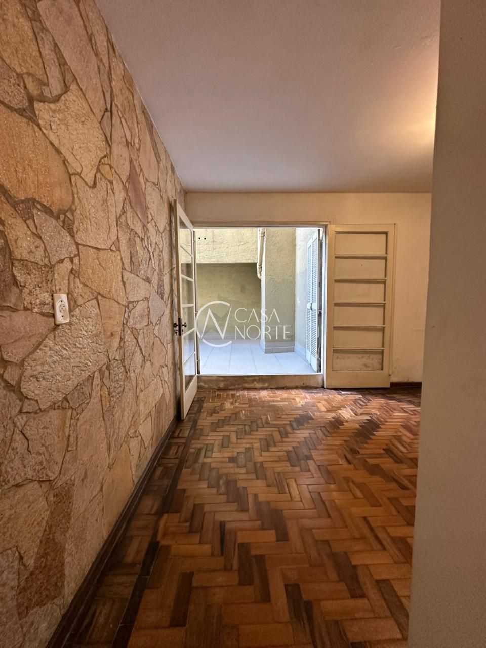 Apartamento Garden à venda com 2 quartos, 74m², Rua Ramiro Barcelos no bairro Bom Fim em Porto Alegre
